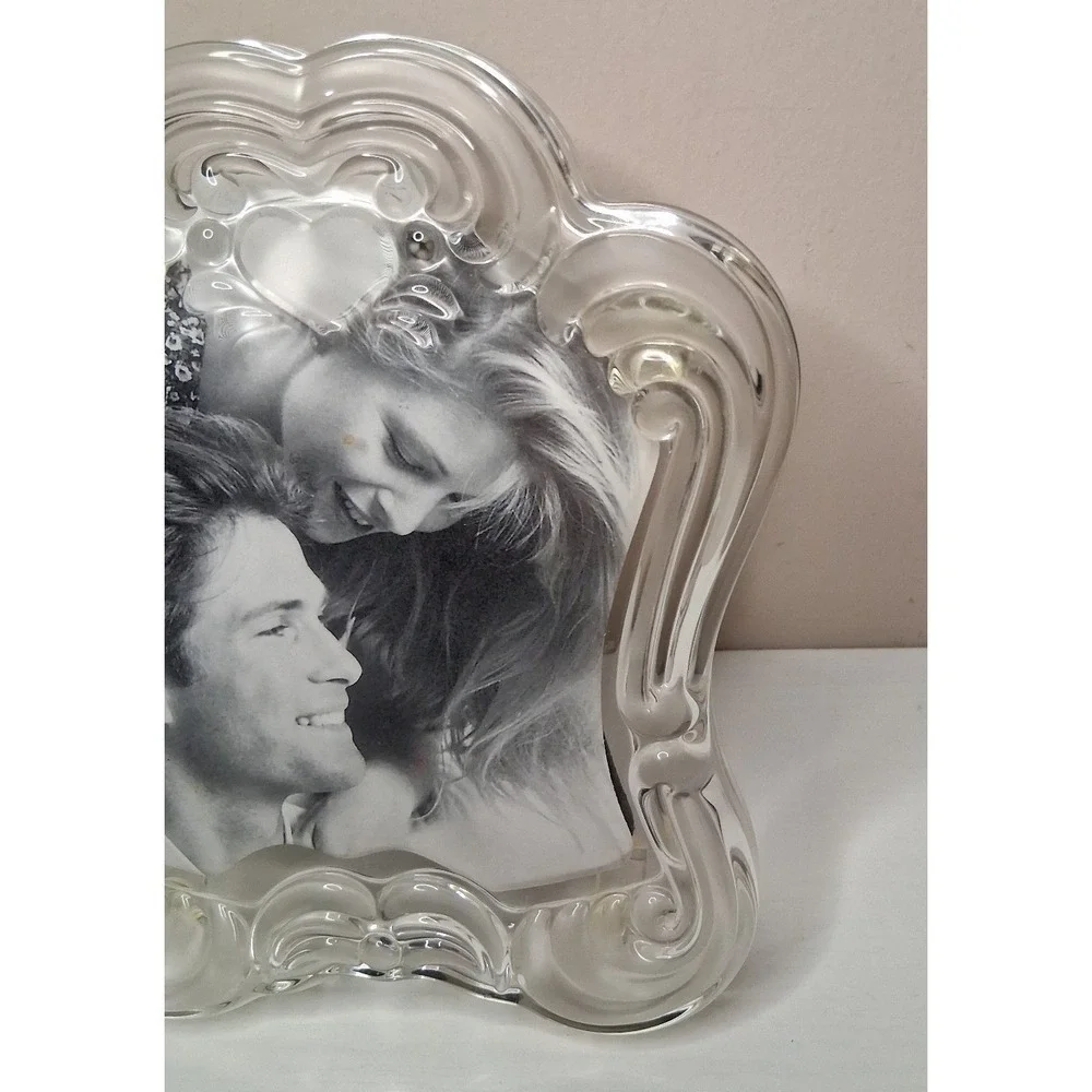 Vintage Style Clear Glass Picture Frame Heart Accent 4x5 Photo
